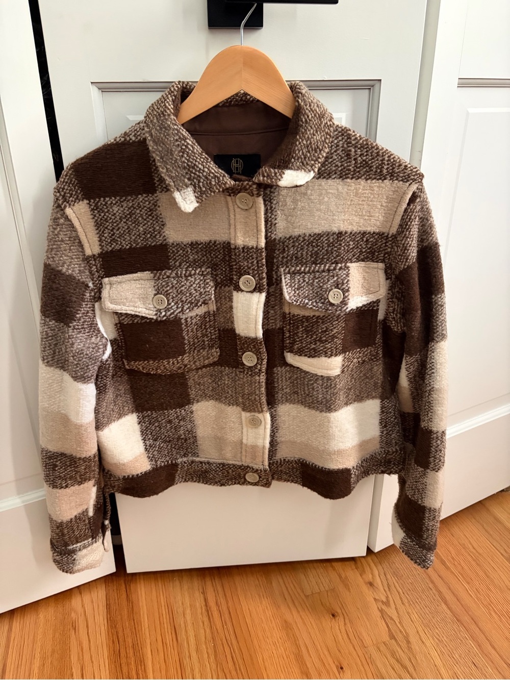 NWOT house of Harlow  Brown Plaid Button-Front Shacket size small